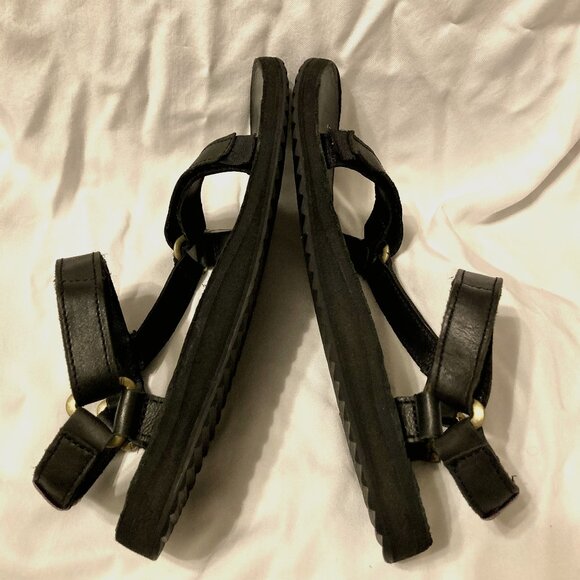 Great Condition Women's SZ 10 Leather TEVA Original Universal Slim Sandal, Black - Picture 3 of 9
